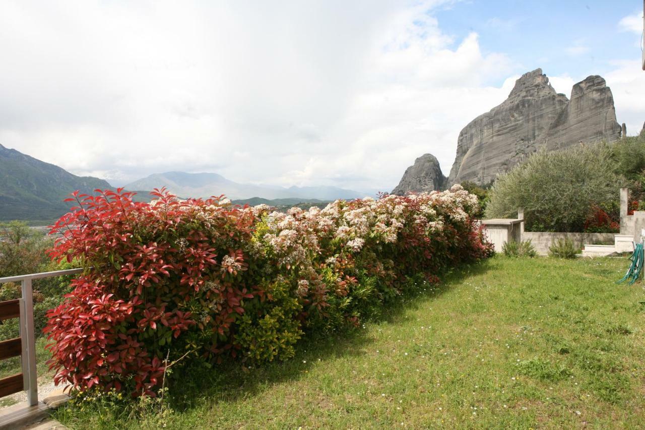 Villa Under Meteora Kalambaka Extérieur photo