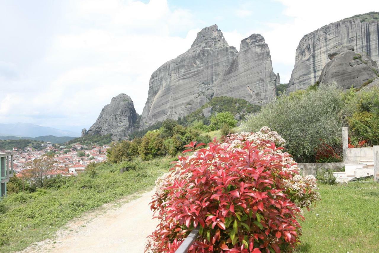 Villa Under Meteora Kalambaka Extérieur photo